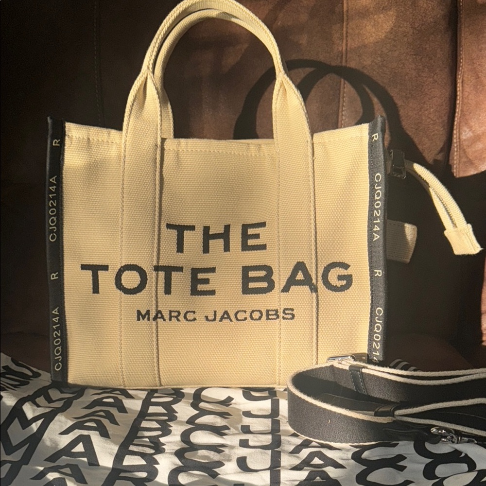 Marc Jacobs Beige Tote Bag